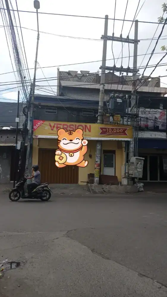 Butuh 3 pegawai untuk stand toko minuman dan makanan ringan