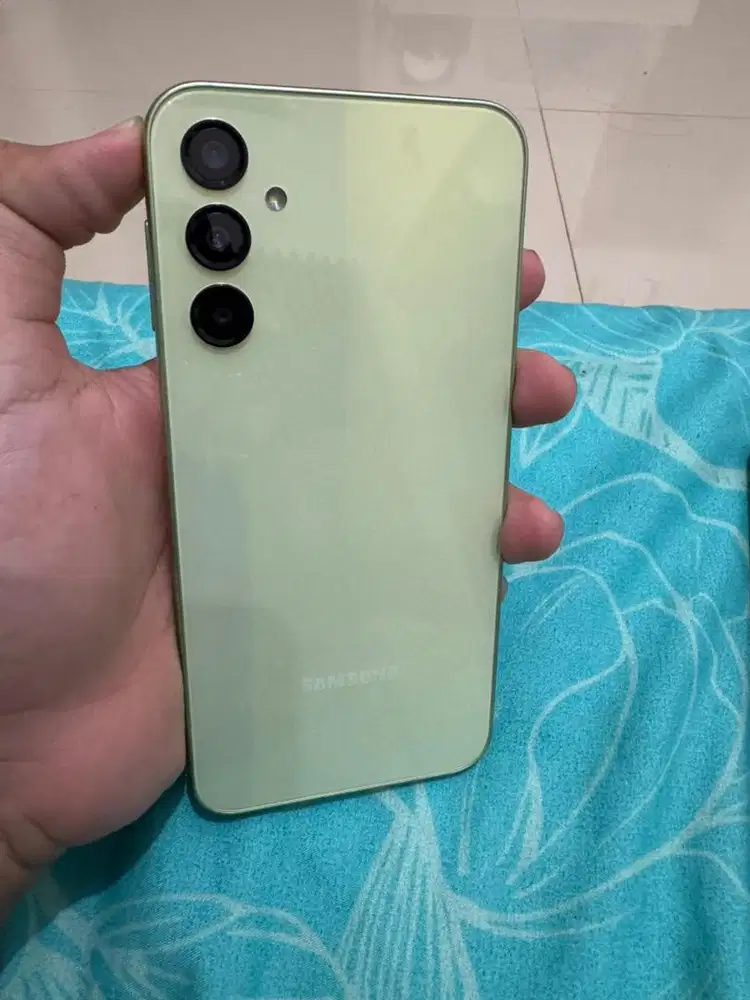 Samsung A24 (8/128) 4g