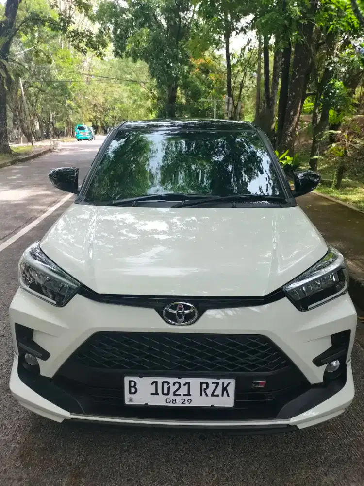 Toyota raize gr sport matic CVT 1.0 turbo two tone colour thn 2024