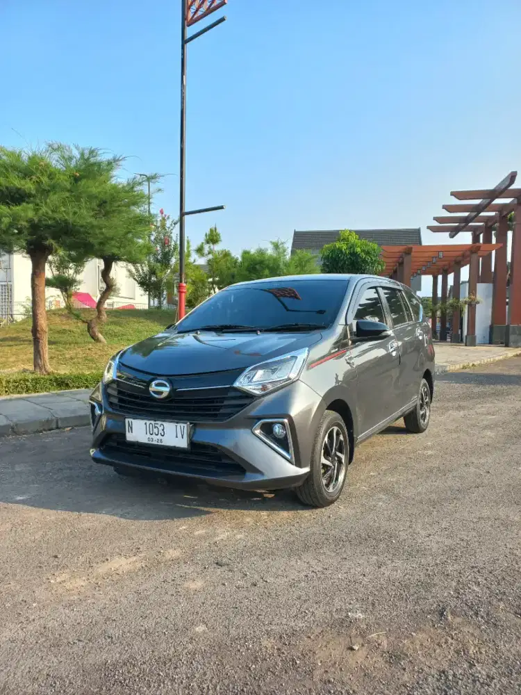 Daihatsu Sigra 1.2 R deluxe AT 2023