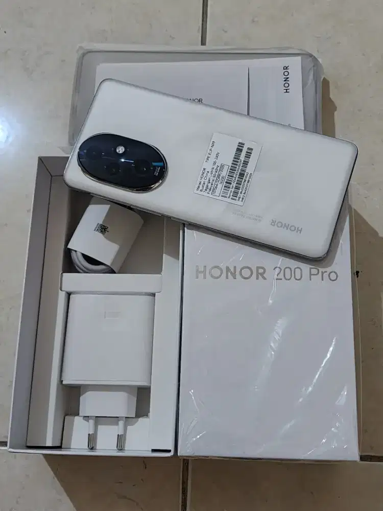 Honor 200 Pro 5G 12/512Gb, warna White, 1 bln pk, 99,9% Sempurna
