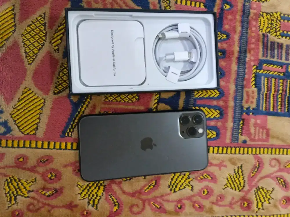 Iphone 11 pro 256gb kemblai masih baru