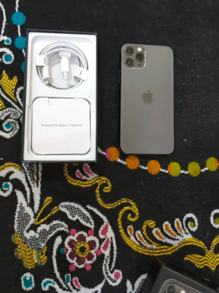 Iphone 11 pro 256gb bagin paple fullset