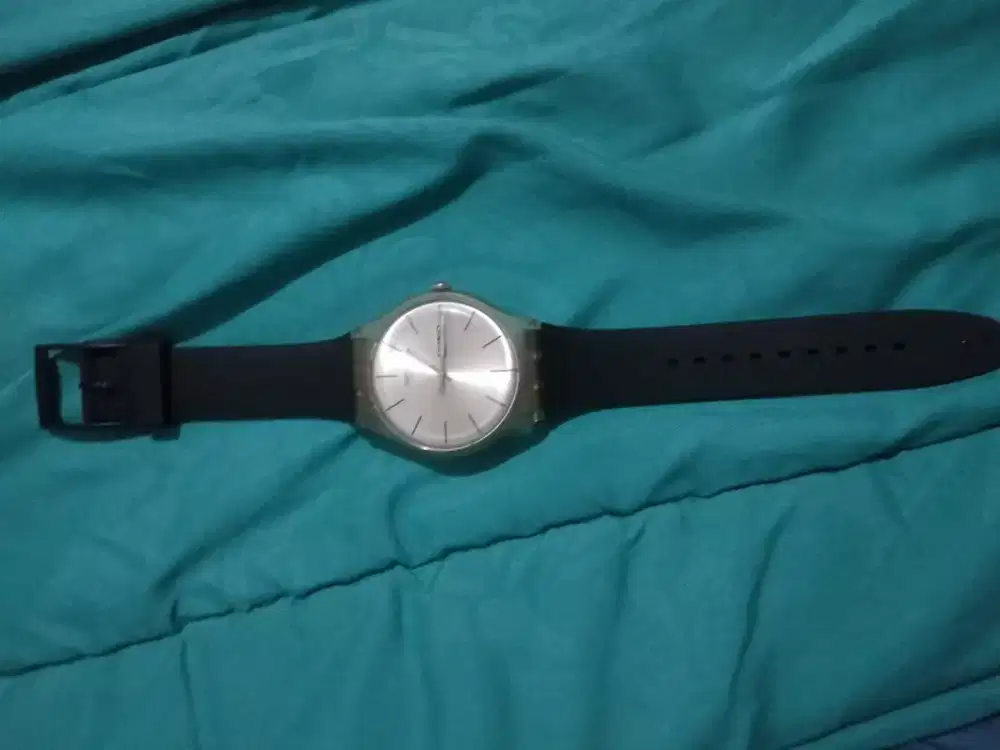 Jam tangan pria SWATCH