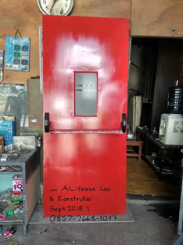 Pintu Kebakaran Merah (Fire Exit) + Kaca Tahan Panas - Siap Pasang!