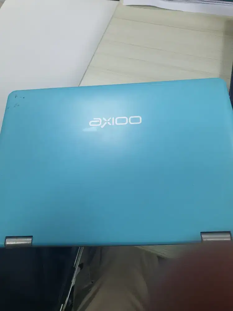 Laptop layar 10 inchi