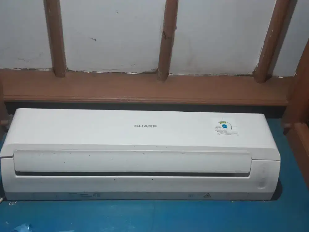 Ac sharp 1 pk beli baru jarang pakai