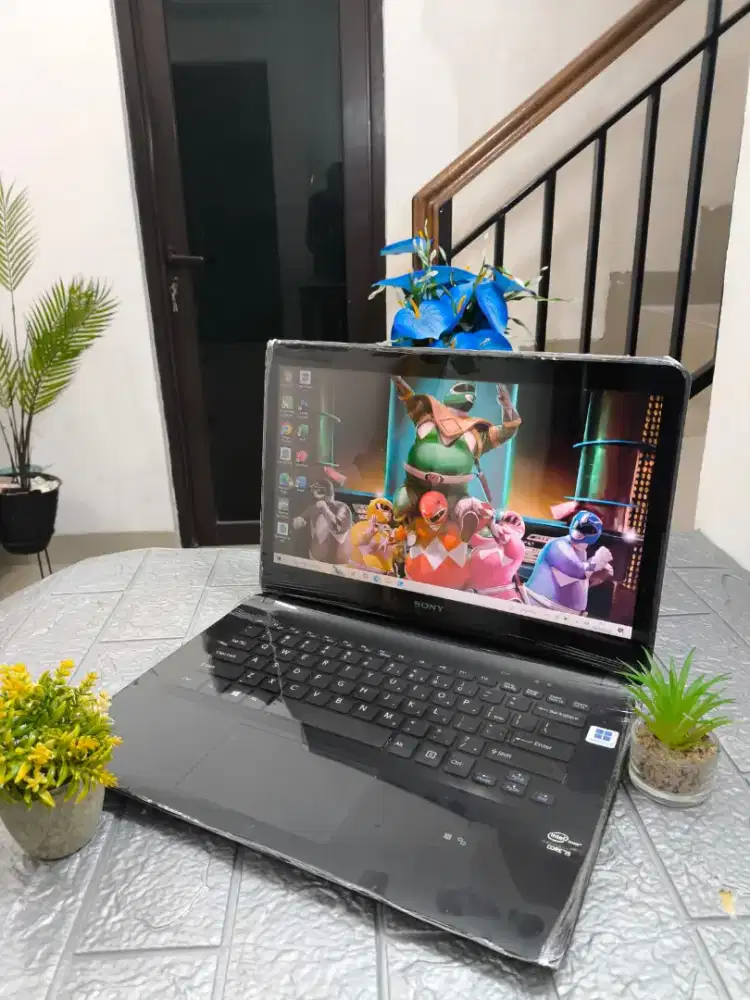 Laptop SONY Vaio SVF14319SGB Black TOUCHSCREEN  [RAM 8GB SSD]