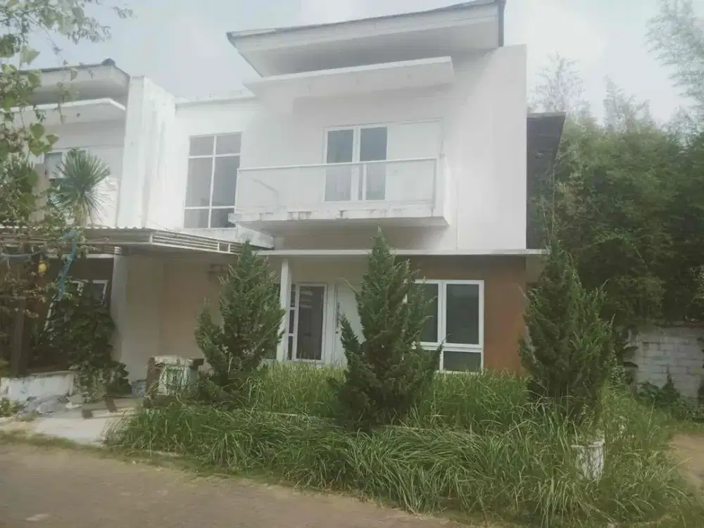 satu2 nya. townhouse. selatannya. jkt. termurah.     lingkungan. asri.    one. gate.