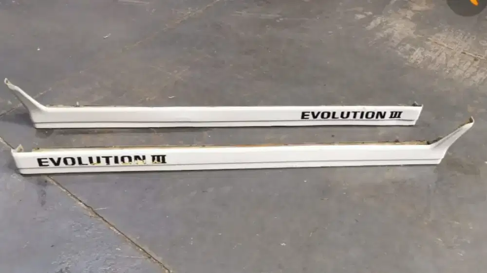 Side skirt lancer evolution 3