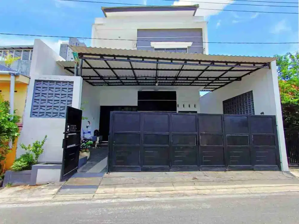 rumah 2lantai mewah siap huni tengah kota solo lokasi jajar strategis