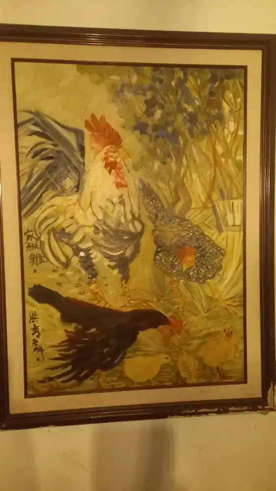 Lukisan kanvas dominasi kuning