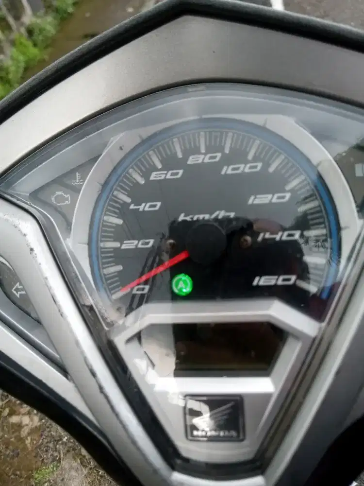 Vario KZR 125 2014 type ISS