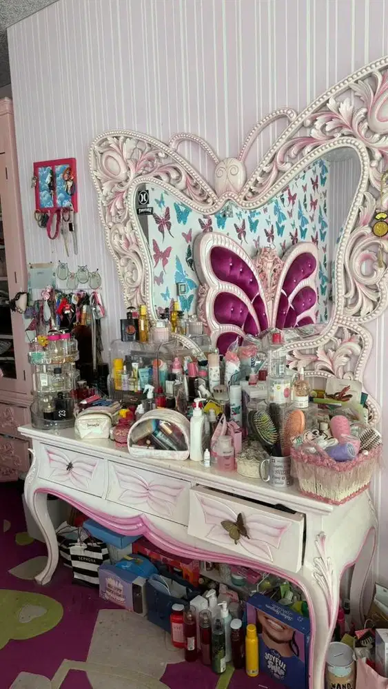 1 SET FURNITUR KAMAR BUTTERFLY PINK – Custom Handmade Duco