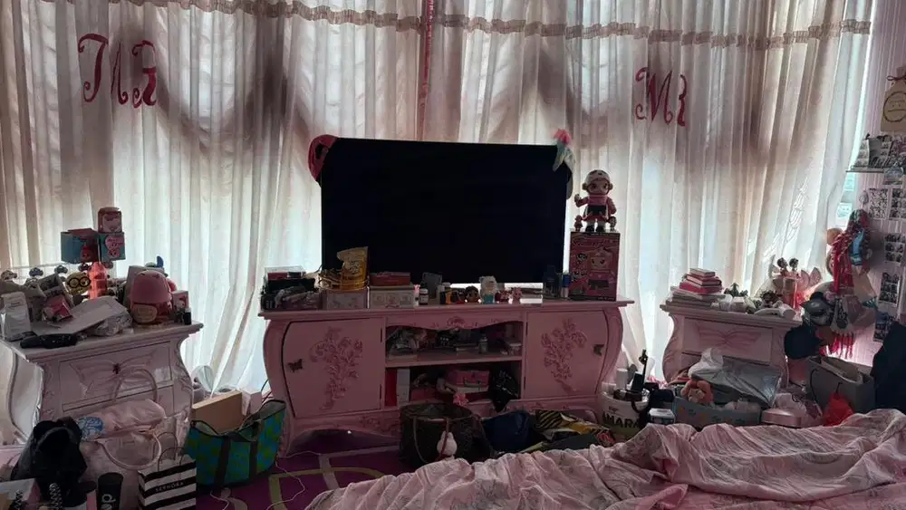 1 SET FURNITUR KAMAR BUTTERFLY PINK – Custom Handmade Duco