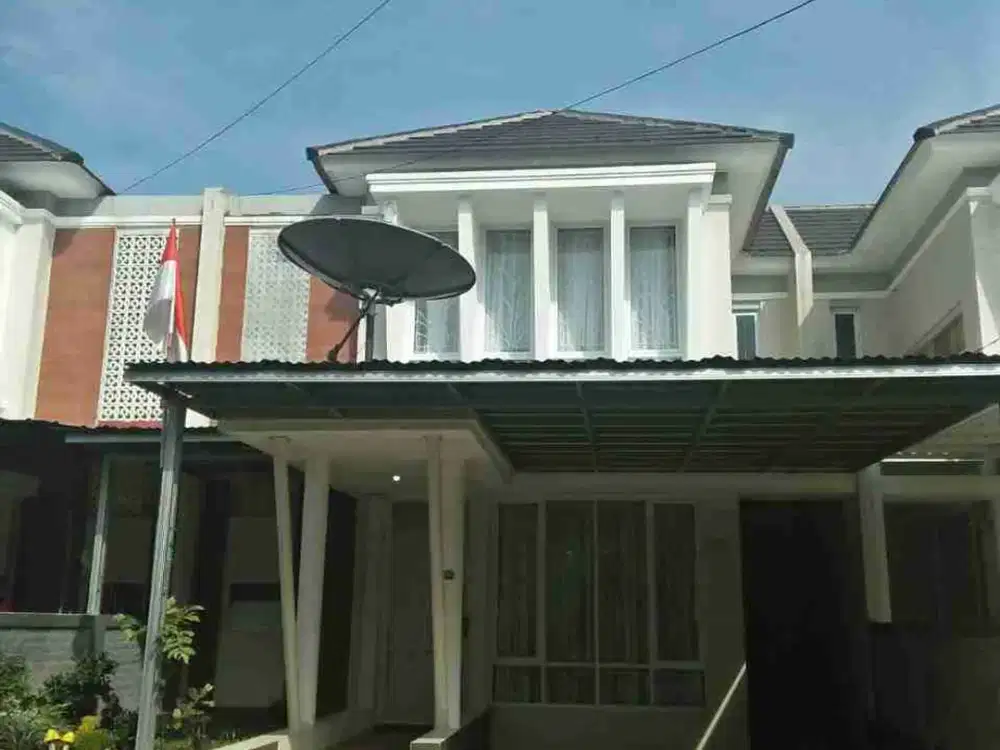 For Rent Rumah 2 Lantai Semi Furnished