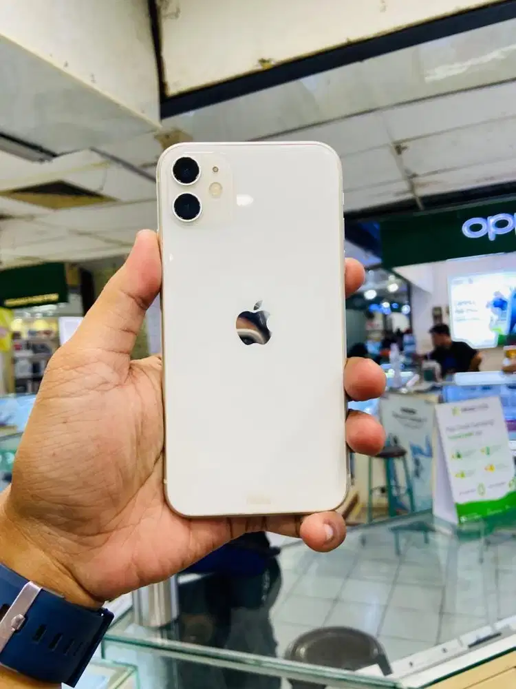 IPhone 11 64gb Like New iBox