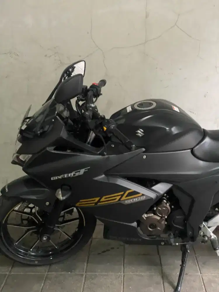 Jual Suzuki gixxer sf 250