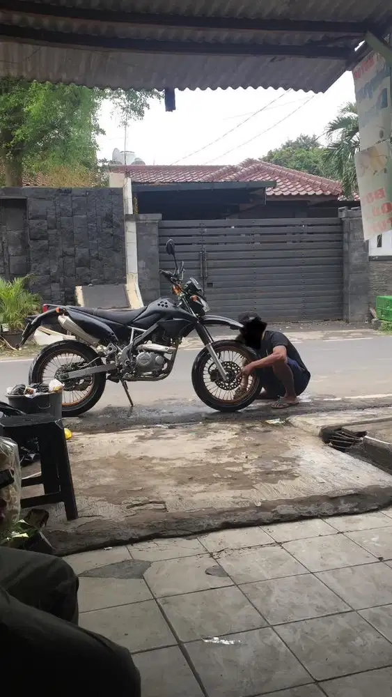 Dijual KLX 150 Hitam 2014 Normal Ori Pajak Hidup Panjang