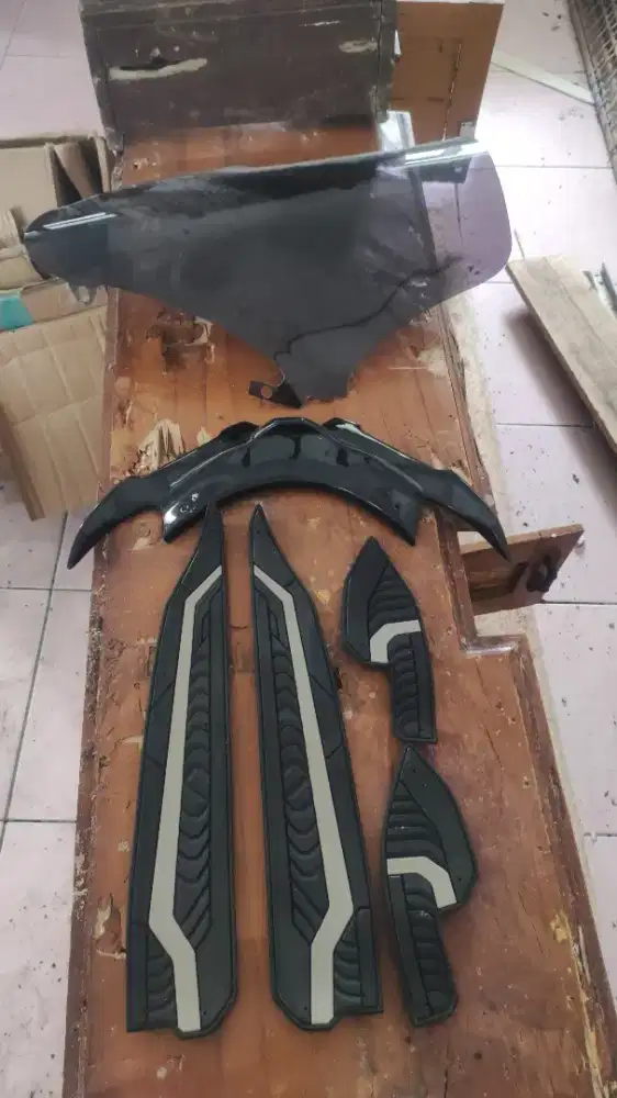 Windshield Tinggi PCX 150, Karpet merk Hayaidetsu, dan Winglet