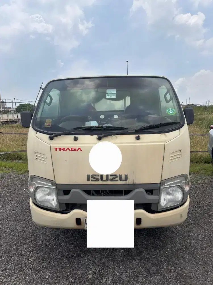 Dijual Isuzu Traga.