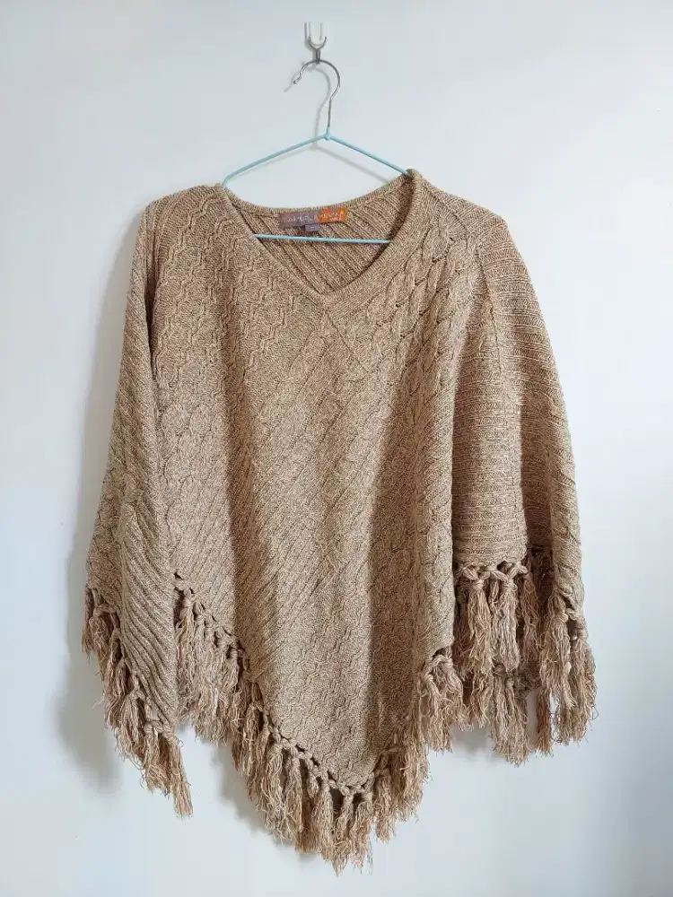 Poncho Batwing / Segitiga Wool wanita for Winter/Autumn/Spring