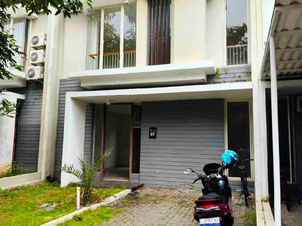 SEWAKAN RUMAH 2 LT NORTHWEST CITRALAND SURABAYA
