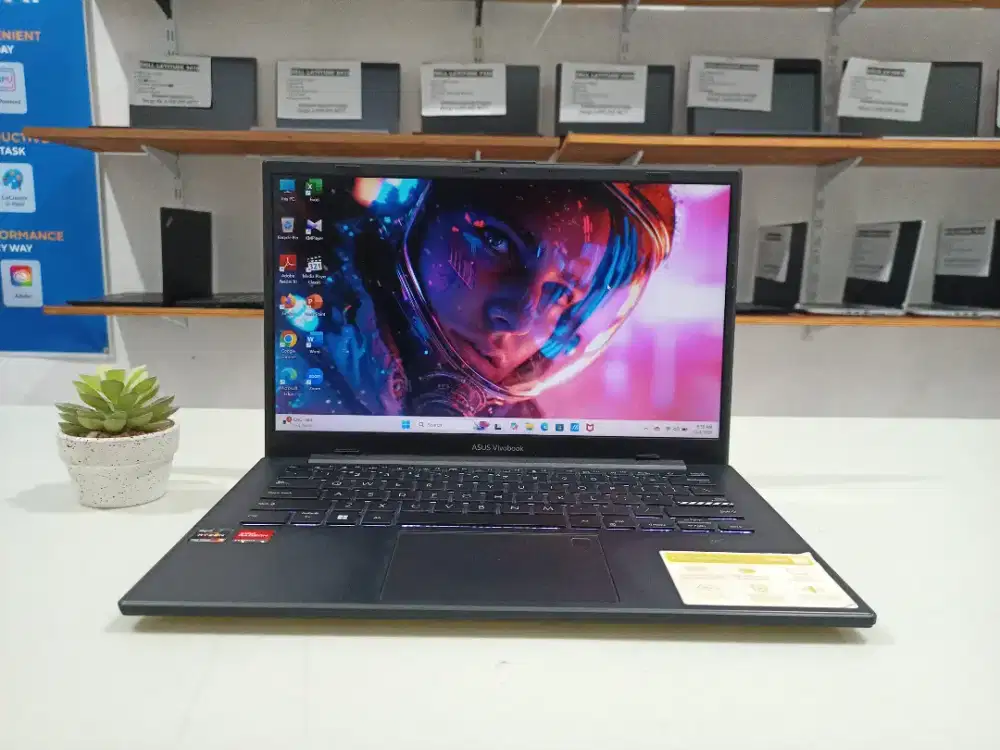 Laptop bekas Asus Vivobook go 14 E1404FA Ryzen 5 7520U Ram 16 GB