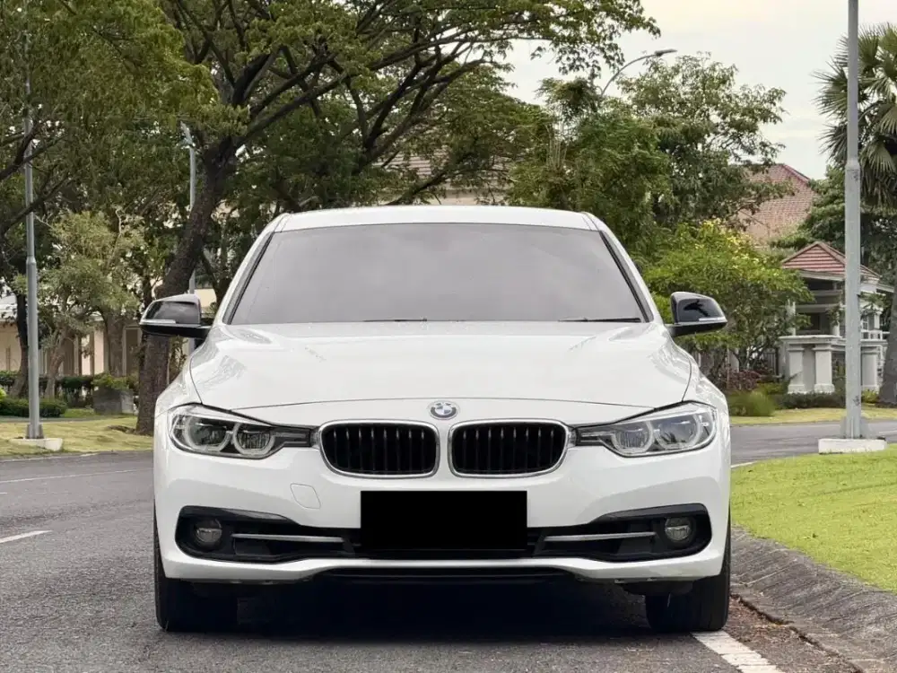 CASH! BMW F30 320i Sport AT Facelift 2019 Pajak Hidup Isyimewa