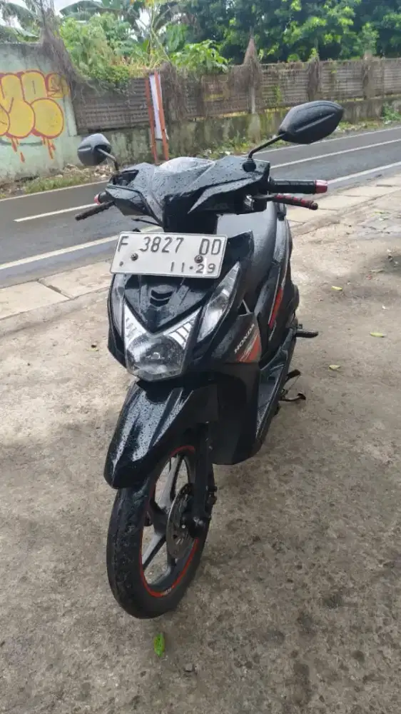 Dijual Honda Beat FI tahun 2014 pajak hidup