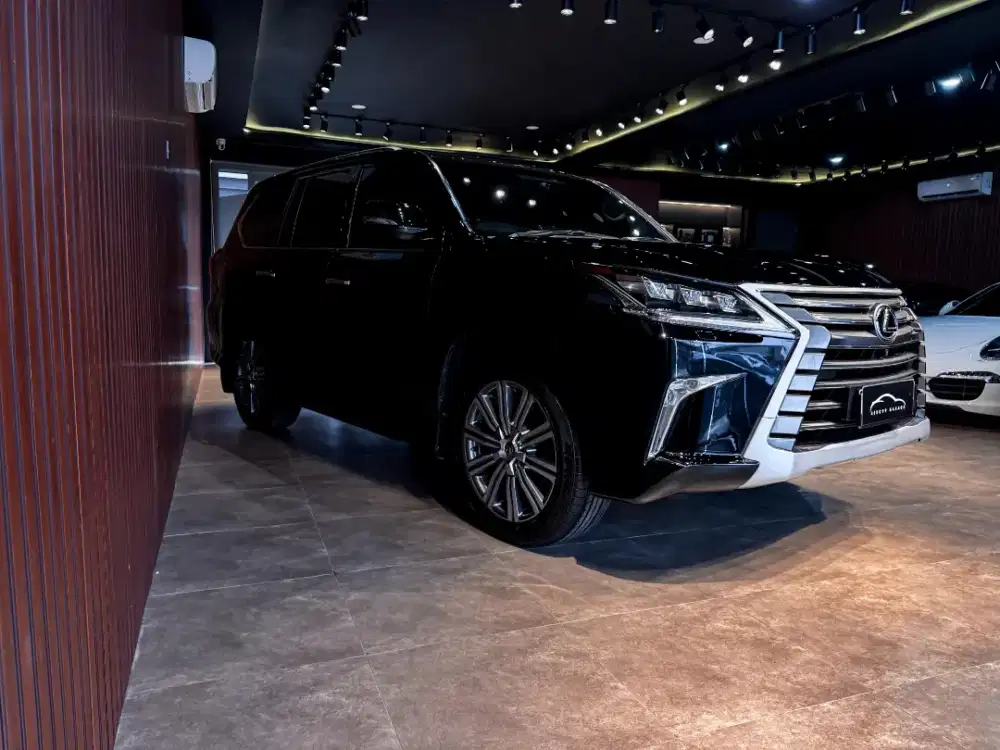 LEXUS LX570 2016