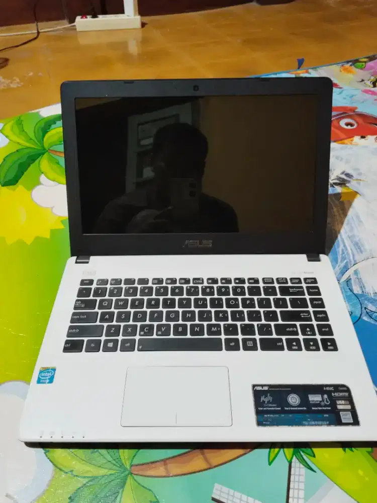 Laptop Asus kondisi bekas