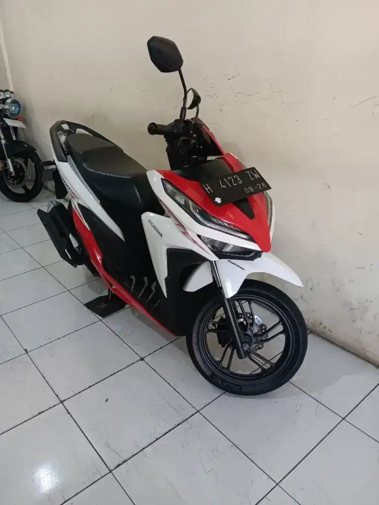Vario 150 th 2021 top