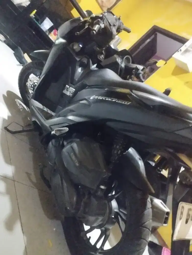 Vario 150 hitam