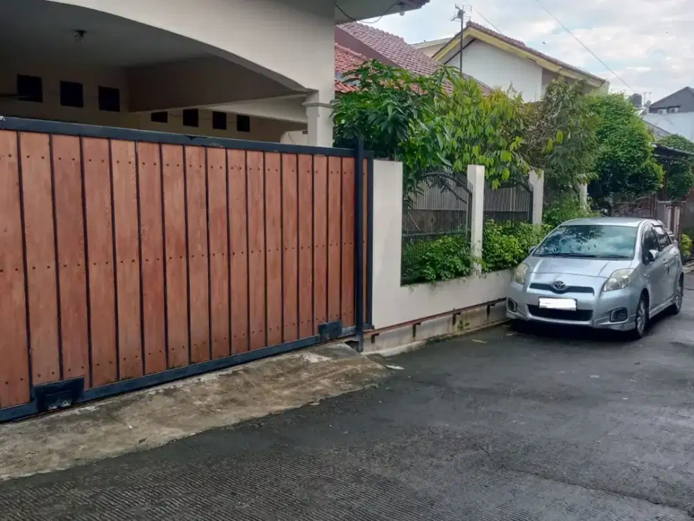 Rumah Hadap Timur LT 182 SHM 10 Menit ke Pintu Tol Jatibening J-37701