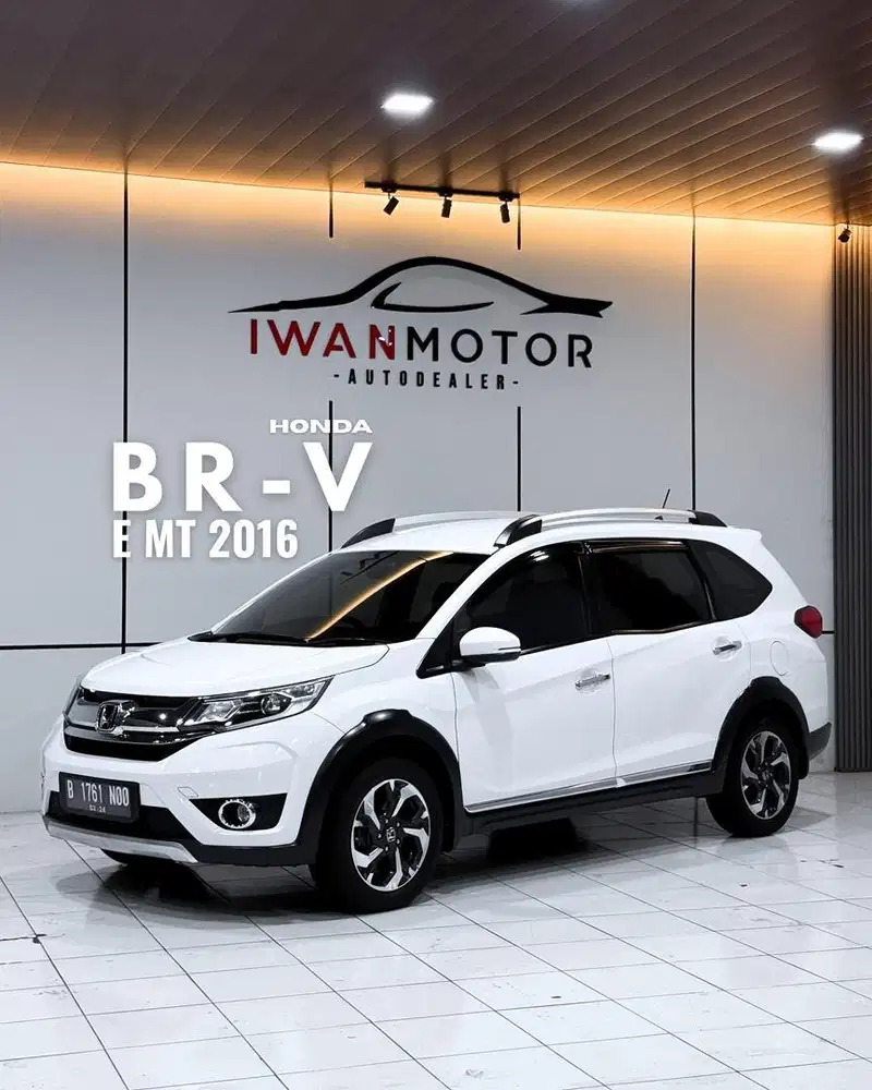 Low KM!Tangan Pertama! Honda BRV E MT Tahun 2016 !
