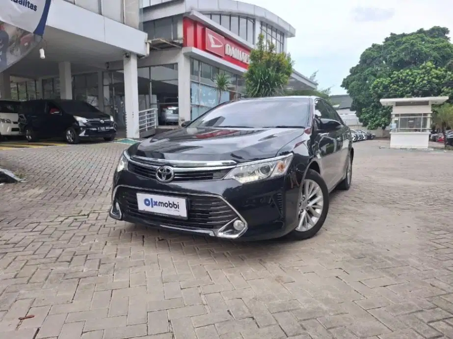 LOW DP Toyota Camry 2.5 V Bensin-AT 2018 SAP