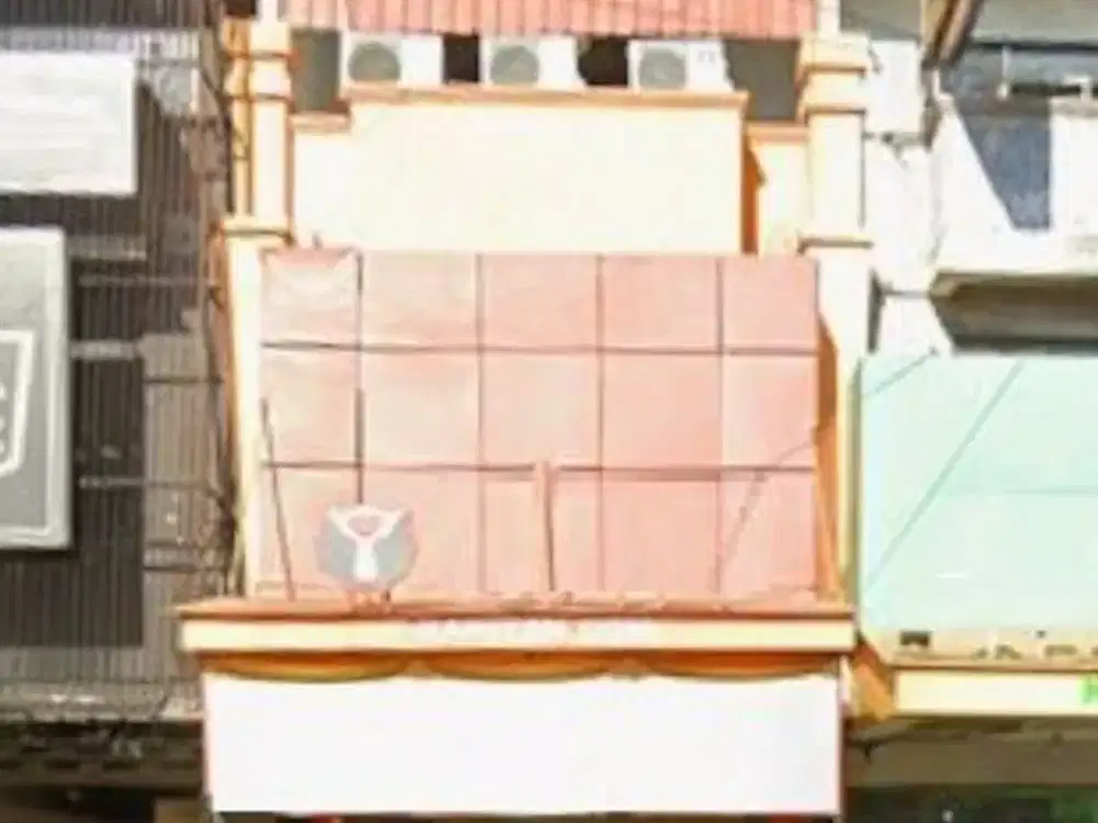 Ruko Klampis 3 Lantai Siap Pakai Cocok Untuk Resto atau Kantor