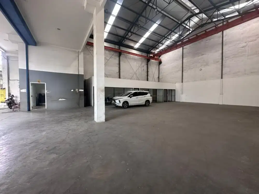 Gudang Bebas Banjir di Peternakan Kapuk Raya Jakarta Barat