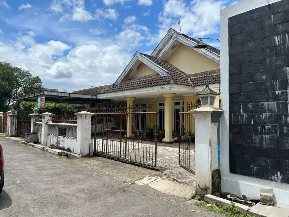 Rumah tinggal sekaligus Rumah kost 16 kt 16 km lebar jalan 6 m