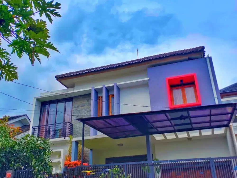 Dijual Rumah lux Komplek Ciwaruga dekat geger kalong  Bandung