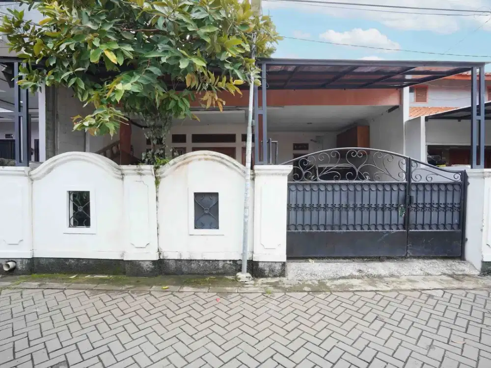 Rumah LT 216 Hadap Selatan Siap KPR dekat Puri Indah Mal J-21748
