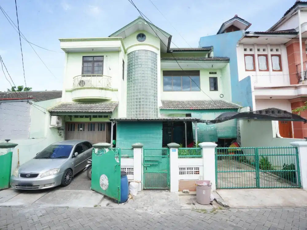 Rumah 6 Kamar Tidur Hadap Timur 15 Mnt ke Puri Indah Mall J-21312