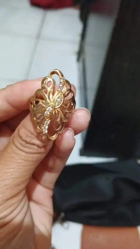 MAU JUAL EMAS DI SINI AJA KAK, HARGA TINGGI