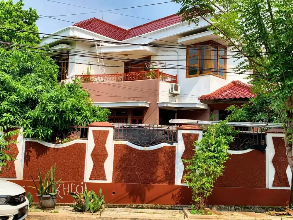 Rumah Cantik Luas 5 KT Siap KPR 15 Mnt ke Gandaria city J-20241