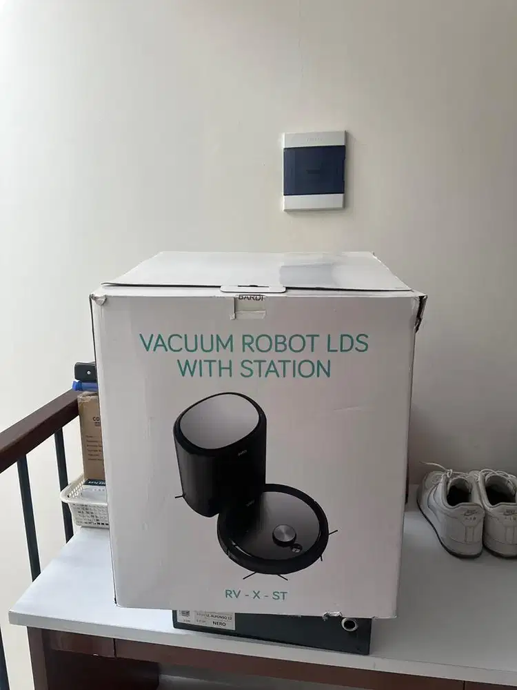 Vacuum Robot LDS with Station