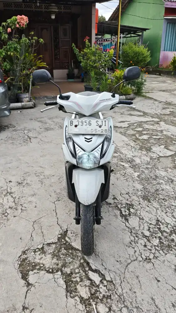 HONDA BEAT PUTIH 2013