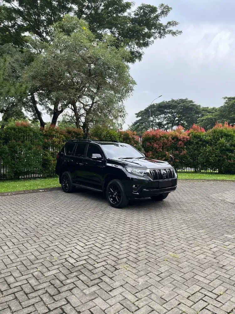 Toyota Land Cruiser Prado  2.7L TX-L 70th Anniv 2021