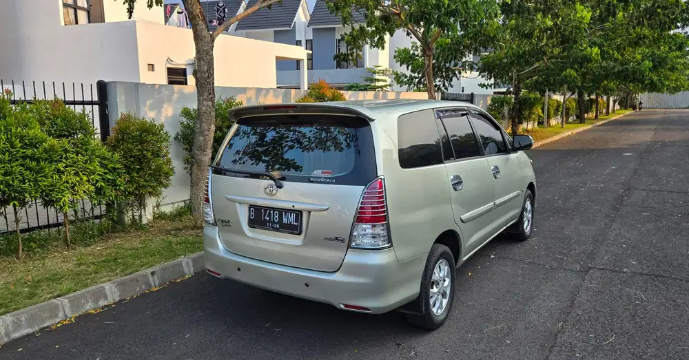 Toyota Kijang Innova 2009 Bensin