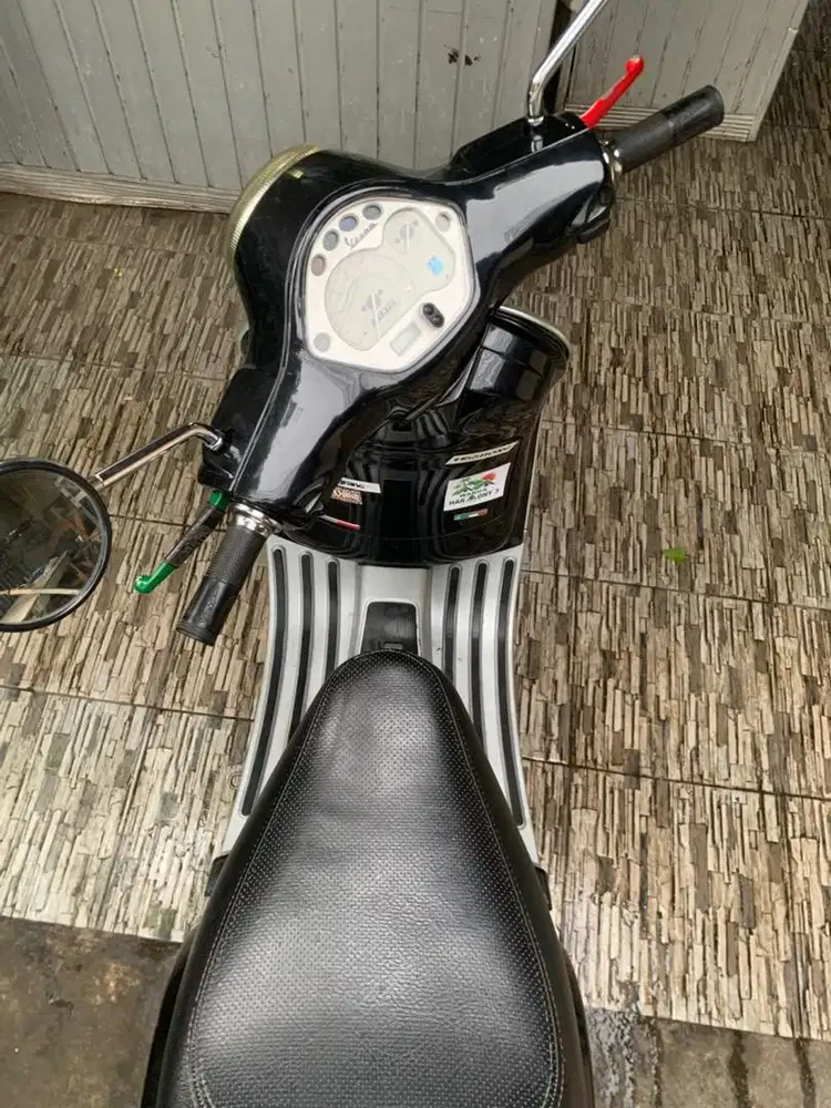 Jual cepat Vespa lx 150 ie